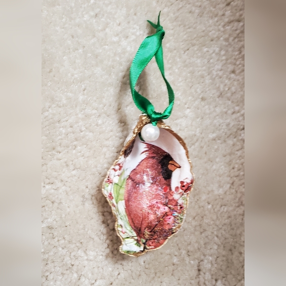 Cardinal Oyster Shell Ornament Design ⚜️❤️⚜️ - Picture 2 of 8